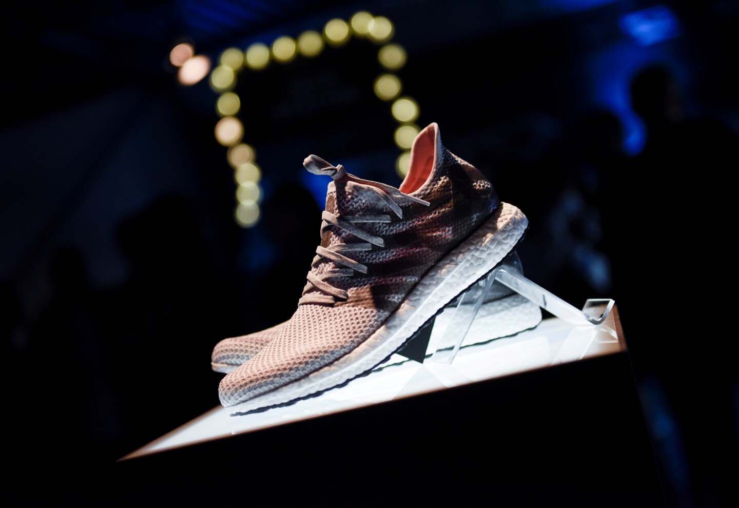 Adidas cerrar f bricas robotizadas en Alemania y Estados Unidos